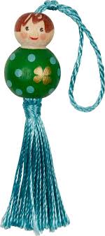 Gelukspoppetje groen met gouden klavertje 4