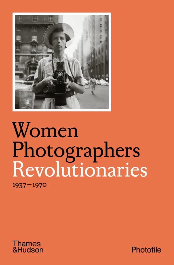 Women Photographers: Revolutionaries – boek cover