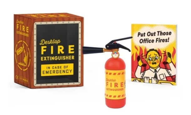 Desktop Fire Extinguisher [With Battery] – Sarah Royal – boek cover