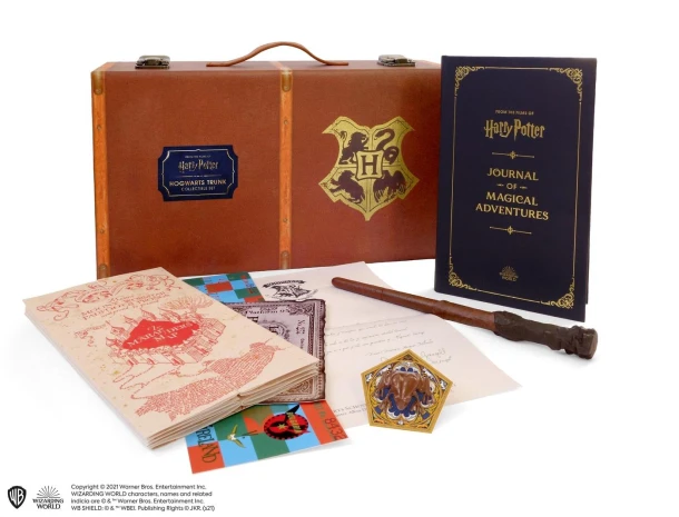 Harry Potter: Hogwarts Trunk Collectible Set – boek cover