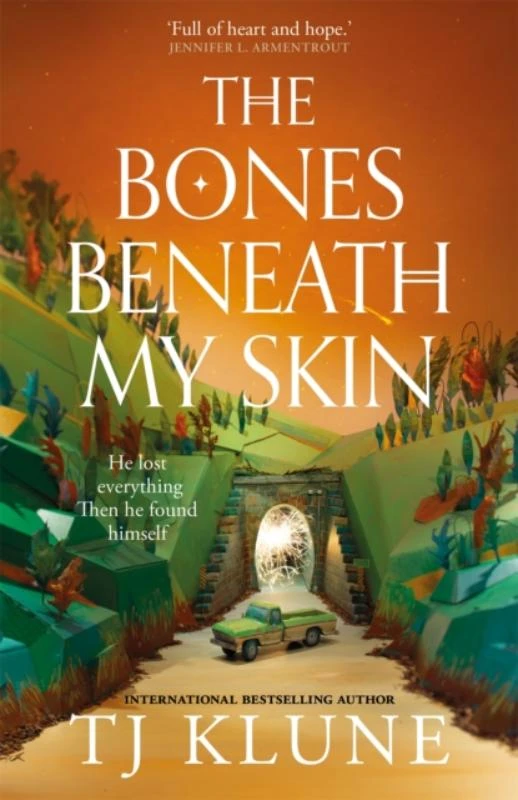 The Bones Beneath My Skin – TJ Klune – boek cover