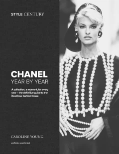 Style Century: Chanel Year by Year – Caroline Young – boek cover