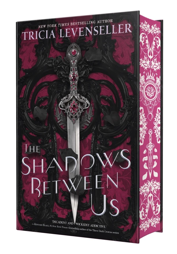 The Shadows Between Us – Tricia Levenseller – boek cover