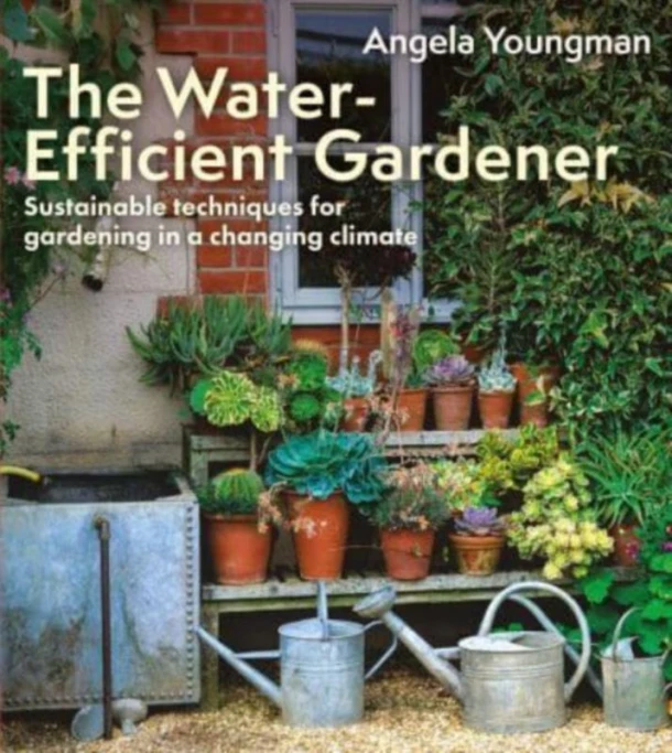 The Water-Efficient Gardener – Angela Youngman – boek cover