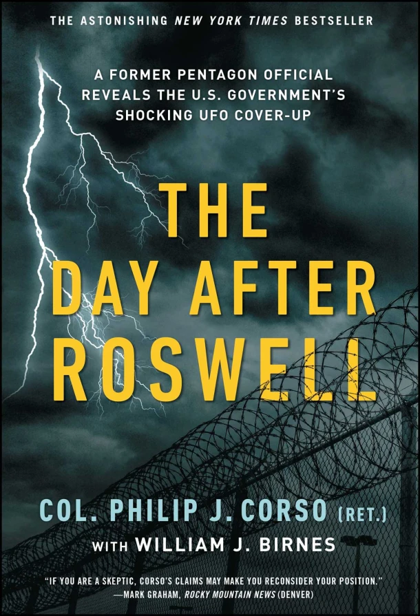 Day After Roswell – William J. Birnes – boek cover