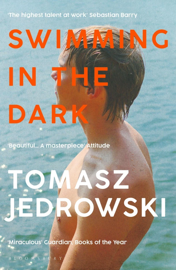 Swimming in the Dark – Tomasz Jedrowski – boek cover