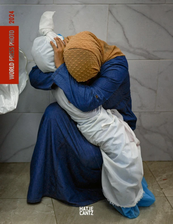 World Press Photo Yearbook 2024 – World Press Photo Foundation – boek cover
