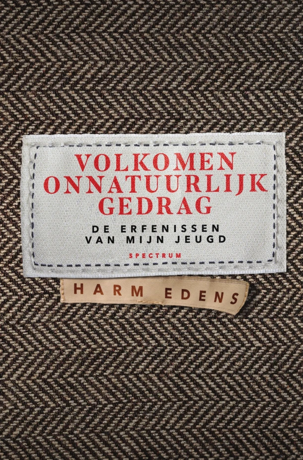Volkomen onnatuurlijk gedrag – Harm Edens – boek cover