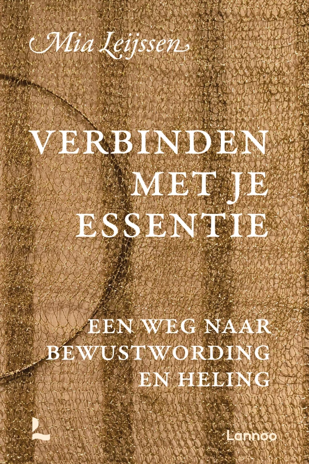 Verbinden met je essentie – Mia Leijssen – boek cover