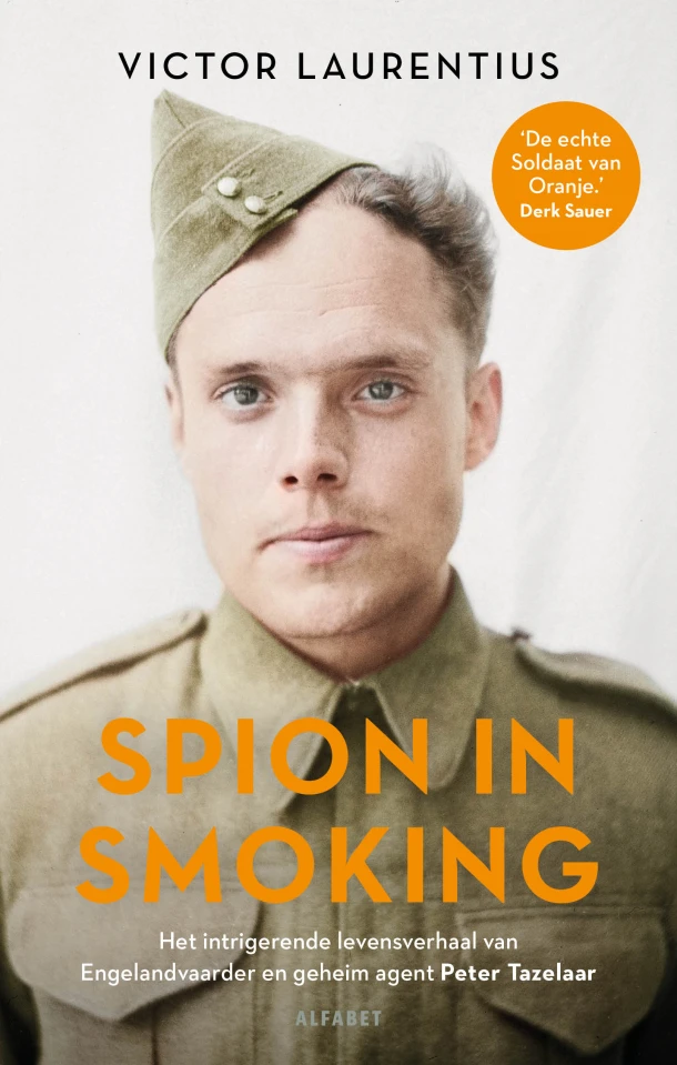 Spion in smoking – Victor Laurentius – boek cover