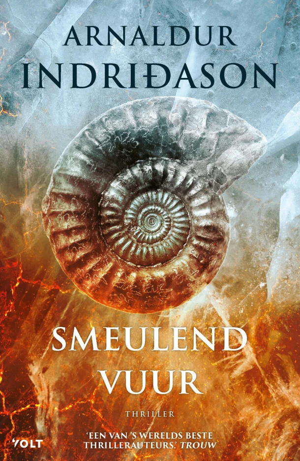 Smeulend vuur – Arnaldur Indridason – boek cover