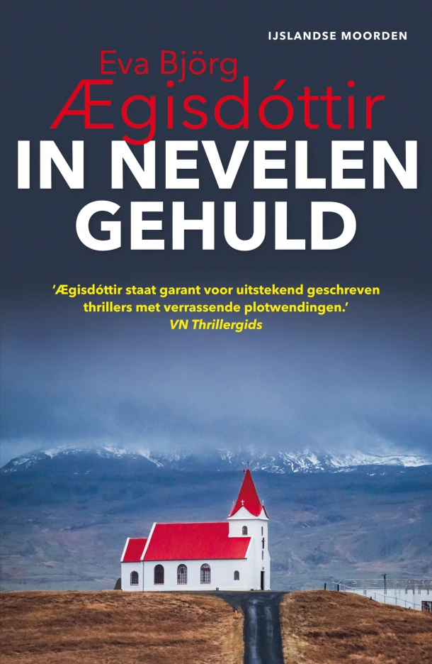 In nevelen gehuld – Eva Björg Aegisdóttir – boek cover