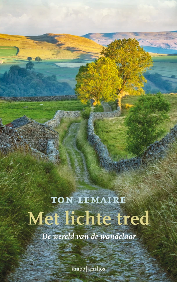 Met lichte tred – Ton Lemaire – boek cover