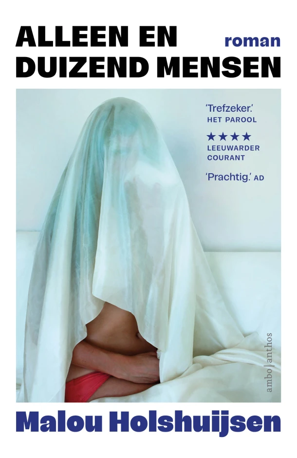 Alleen en duizend mensen – Malou Holshuijsen – boek cover