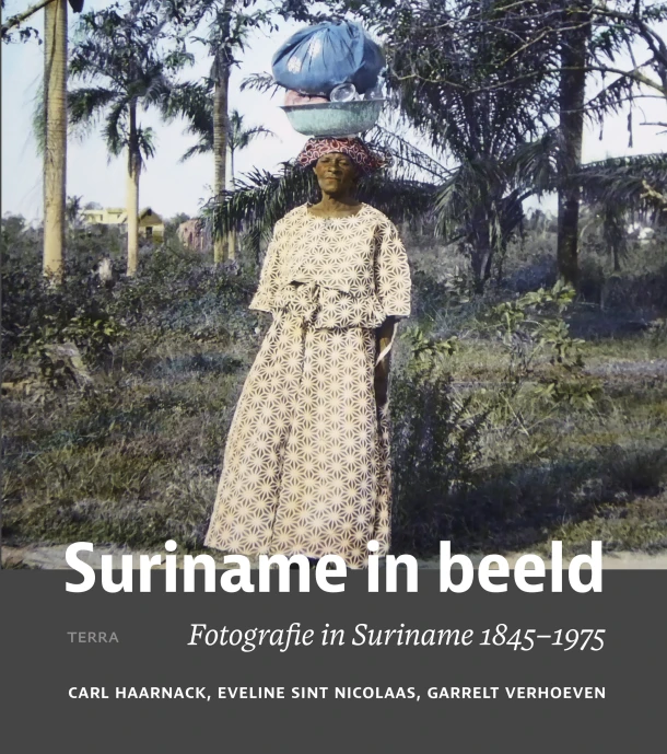 Suriname in beeld – Carl Haarnack – boek cover