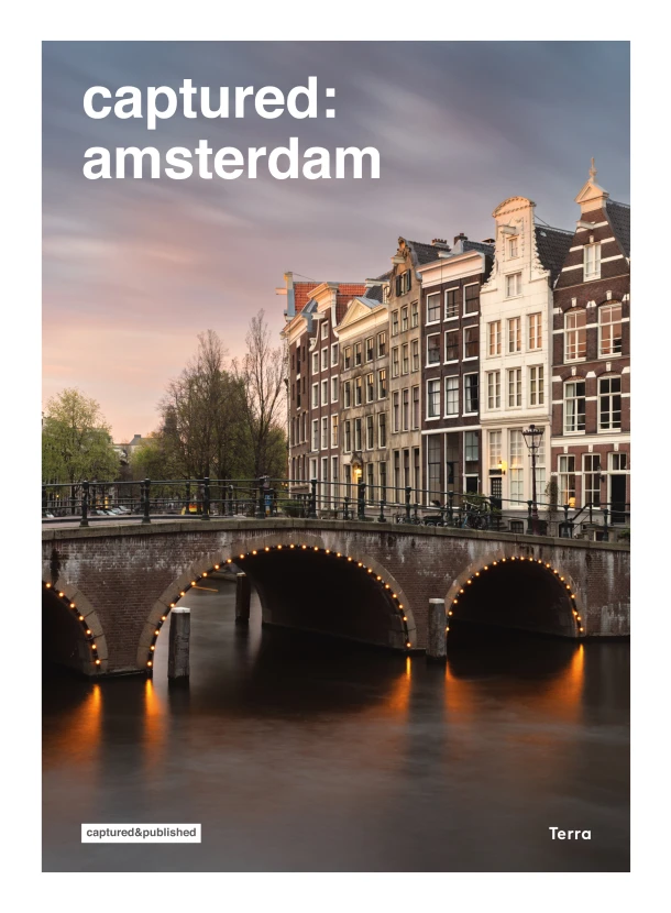 captured: amsterdam – Roy Geneugelijk – boek cover