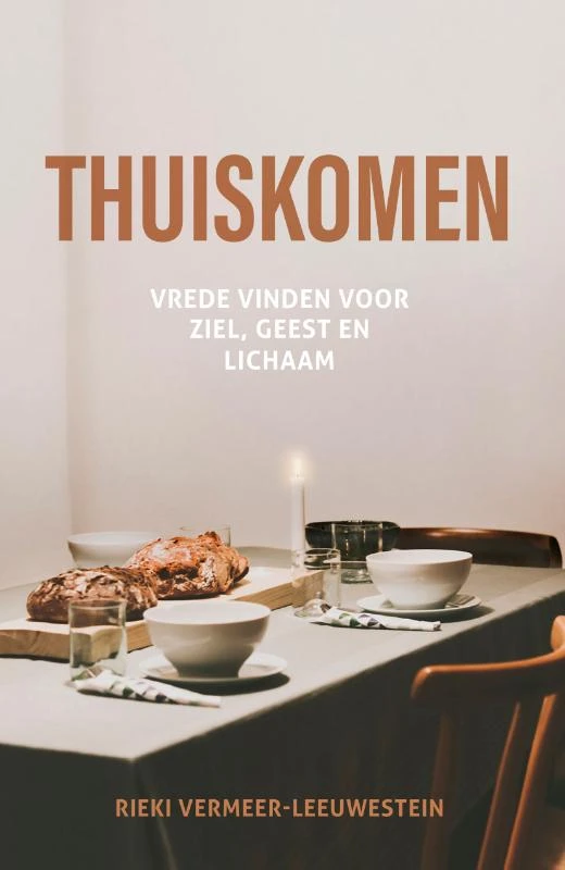 Thuiskomen – Rieki Vermeer-Leeuwestein – boek cover