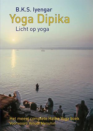 Yoga dipika (licht op yoga) – B.K.S. Iyengar – boek cover