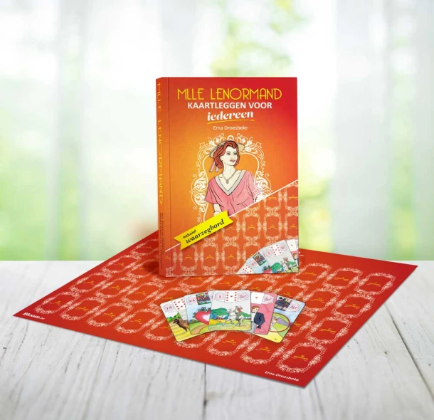 Mlle Lenormand - Kaartleggen voor iedereen - Handboek HB – Erna Droesbeke – boek cover