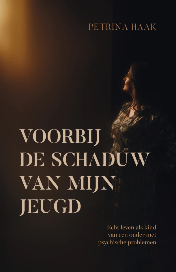 Voorbij de schaduw van mijn jeugd – Petrina Haak – boek cover