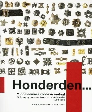 Middeleeuwse mode in metaal – Marlieke Ernst – boek cover