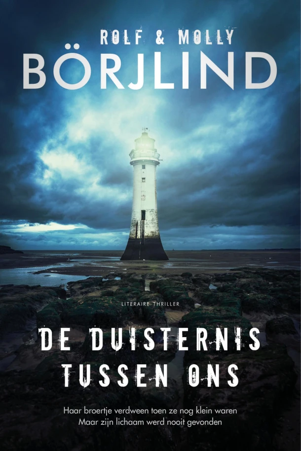 De duisternis tussen ons – Molly B¿rjlind – boek cover