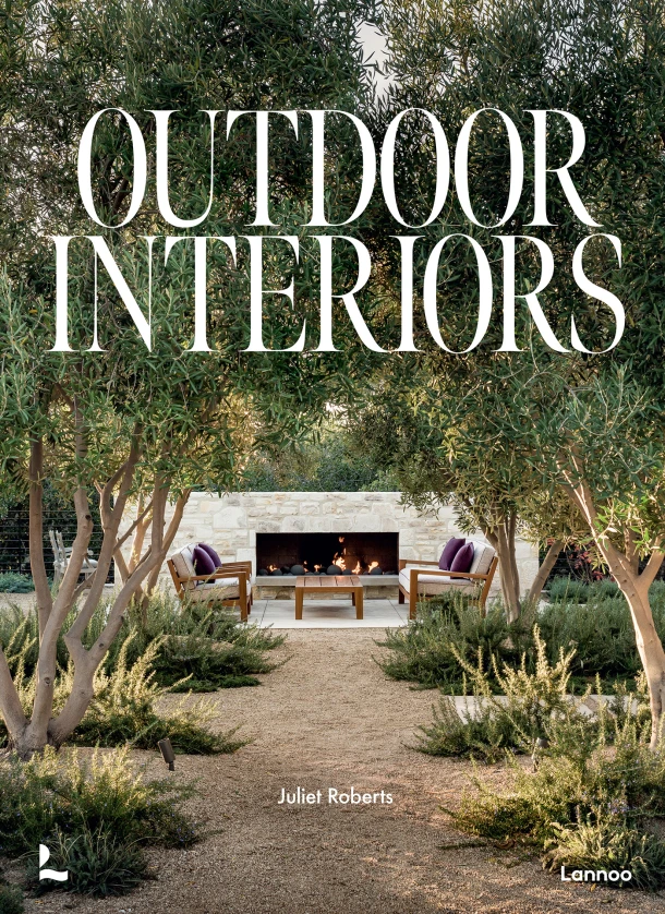 Outdoor Interiors – Juliet Roberts – boek cover