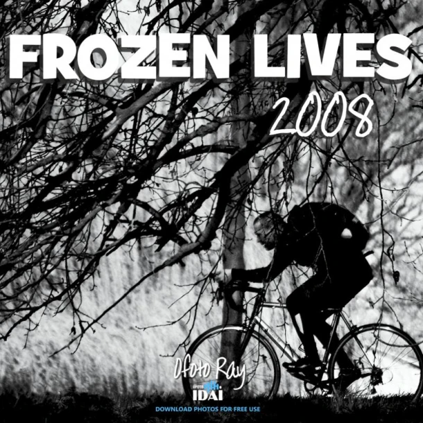 FROZEN LIVES – Ofoto Ray – boek cover
