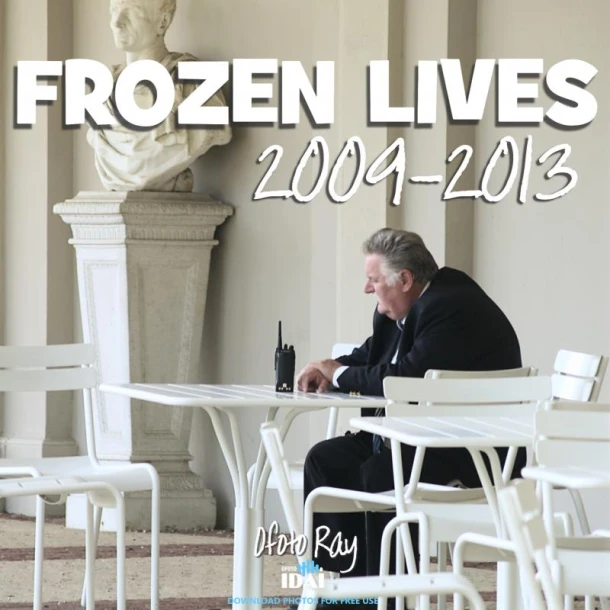 FROZEN LIVES – Ofoto Ray – boek cover