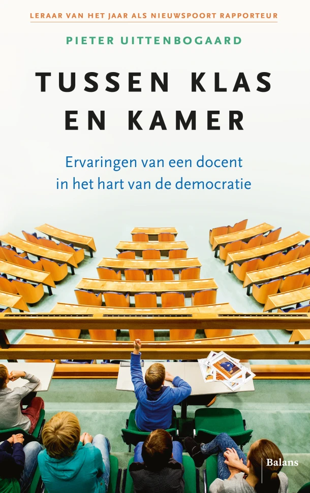 Tussen klas en kamer – Pieter Uittenbogaard – boek cover