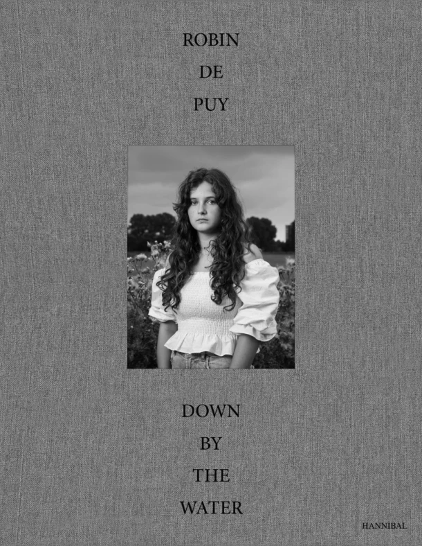 Down by the water – Robin De Puy – boek cover