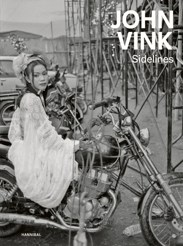 Sidelines – John Vink – boek cover