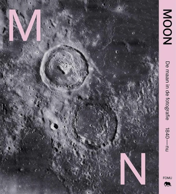 De maan in de fotografie 1840-nu – Maarten Dings – boek cover