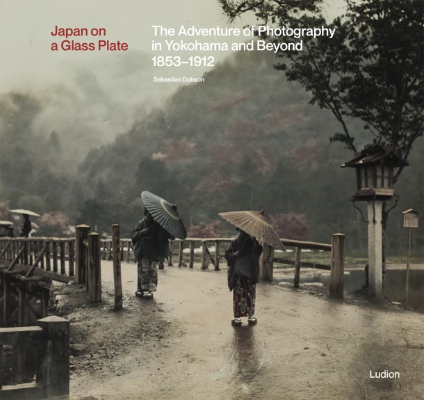 Japan on a Glass Plate – Sebastian Dobson – boek cover