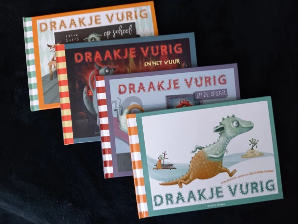 Draakje Vurig Set deel 1 t/m 4 – Josina Intrabartolo – boek cover