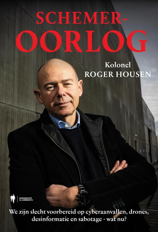 Schemeroorlog – Roger Housen – boek cover